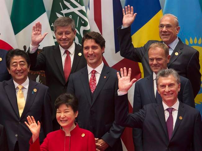 Justin Trudeau poses with other leaders during the family photo at the G20 Leaders Summit in Hangzhou, Sunday, Sept. 4, 2016.