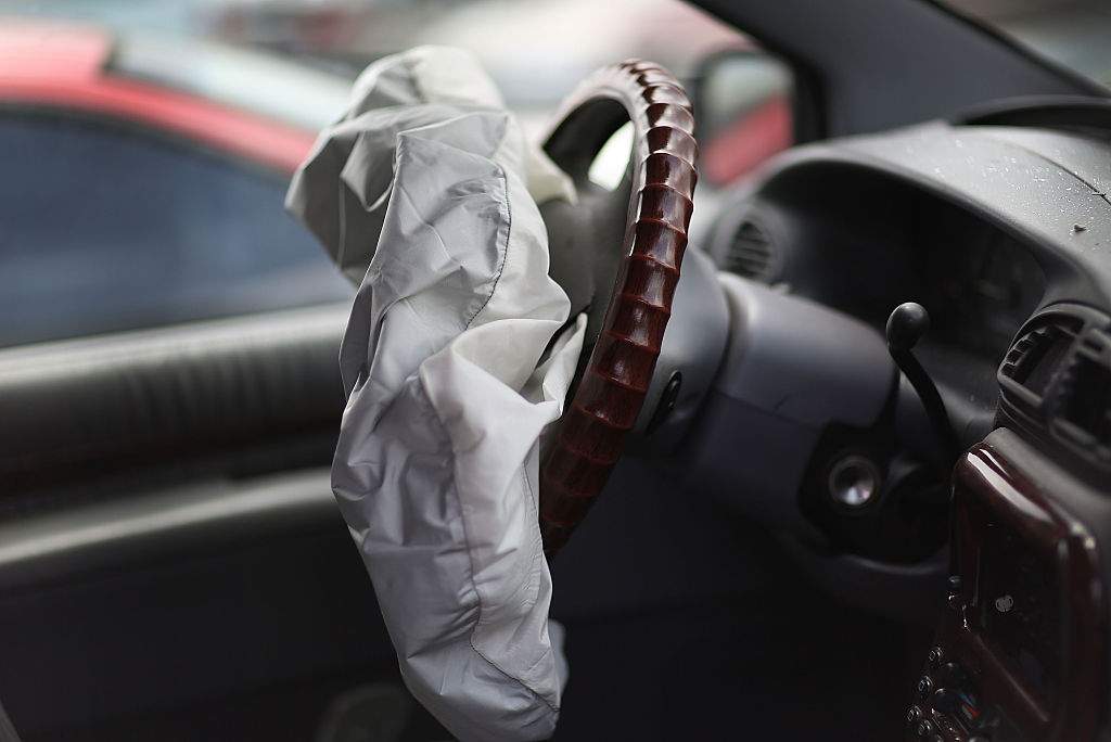 Dog critically hurt after airbags deploy in crash - image