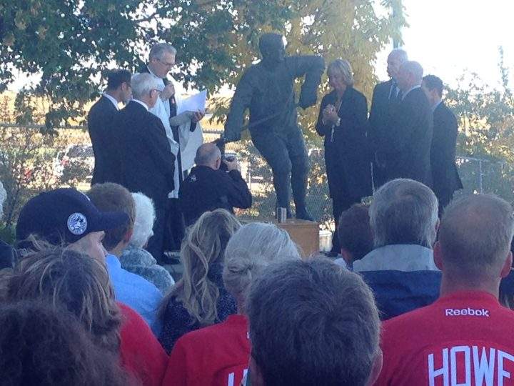 Gordie Howe interment