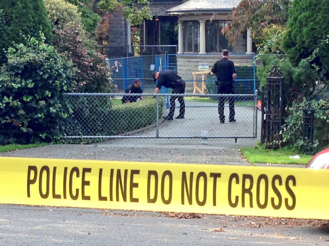 Body found on property of Gabriola Mansion in West End, one man in custody - image