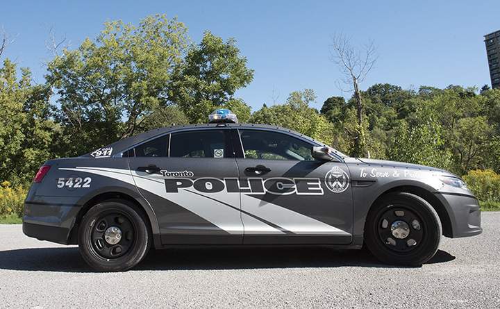 Toronto police no longer ordering ‘military style stealth grey’ cruisers amid growing concern - image