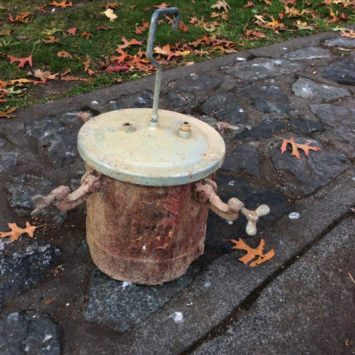 Victoria police investigating after suspicious device found - image