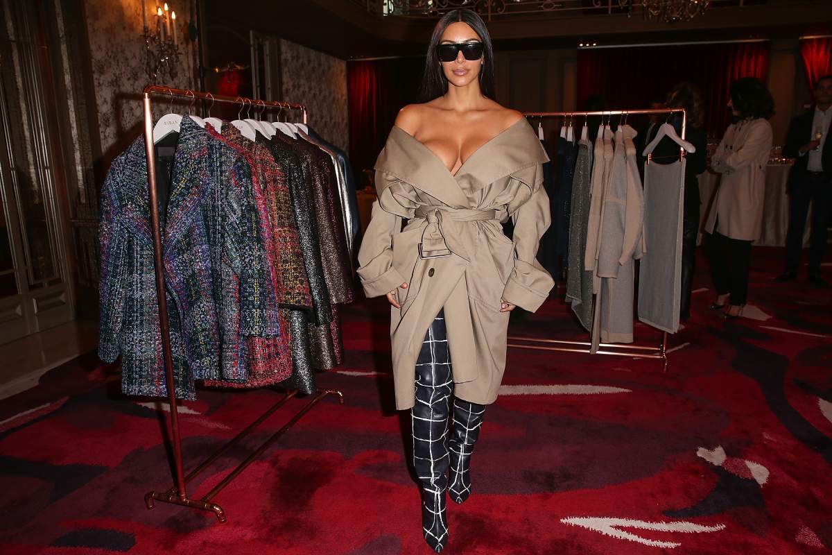 Kim Kardashian attends the Siran Presentation At Hotel Plaza Athenee as part of the Paris Fashion Week Womenswear  on October 2, 2016 in Paris, France.