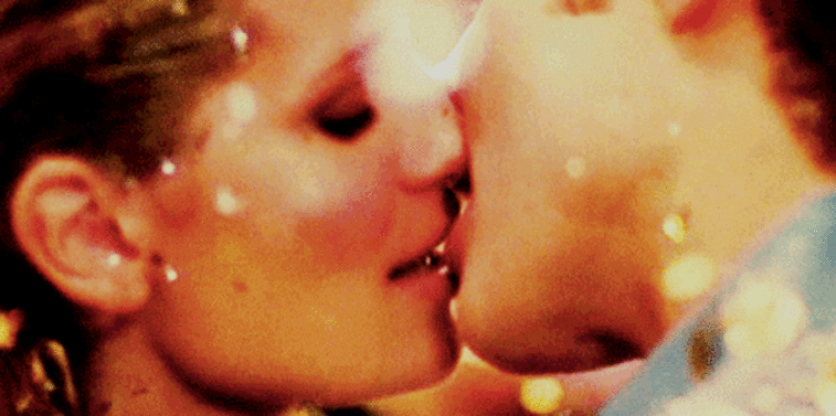 10 best on-screen New Year’s Eve kisses - image