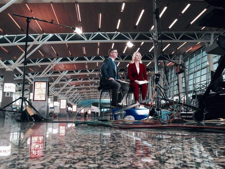 Gord Gillies and Linda Olsen at the YYC Calgary International Airport for Global’s road shows Oct. 6, 2016.