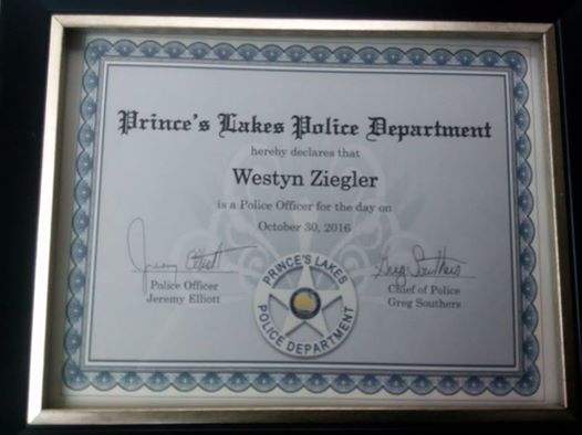 Police save 7-year-old’s birthday party after no friends show up - image