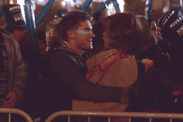 10 best on-screen New Year’s Eve kisses - image
