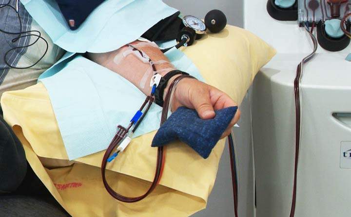 Canadian Blood Services is encouraging people to start a new holiday tradition and book an appointment to donate at any Saskatchewan clinic.