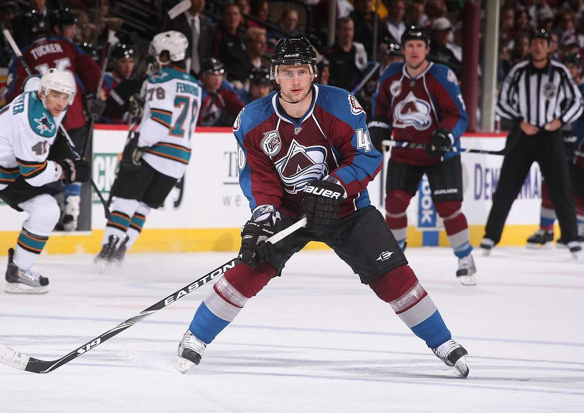 Marek Svatos skates against the San Jose Sharks at the Pepsi Center on October 1, 2009 in Denver, Colorado. 