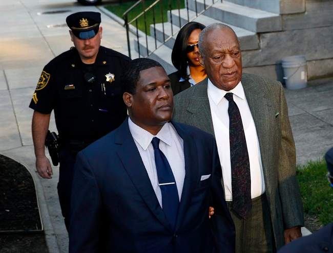 Bill Cosby, right, arrives for a hearing in his sexual assault case at the Montgomery County Courthouse on Wednesday, Nov. 2, 2016, in Norristown, Pa.