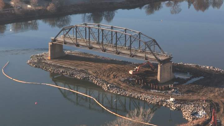 Demolition begins of last remaining span of Saskatoon’s Traffic Bridge, but it won’t be going out with a bang.
