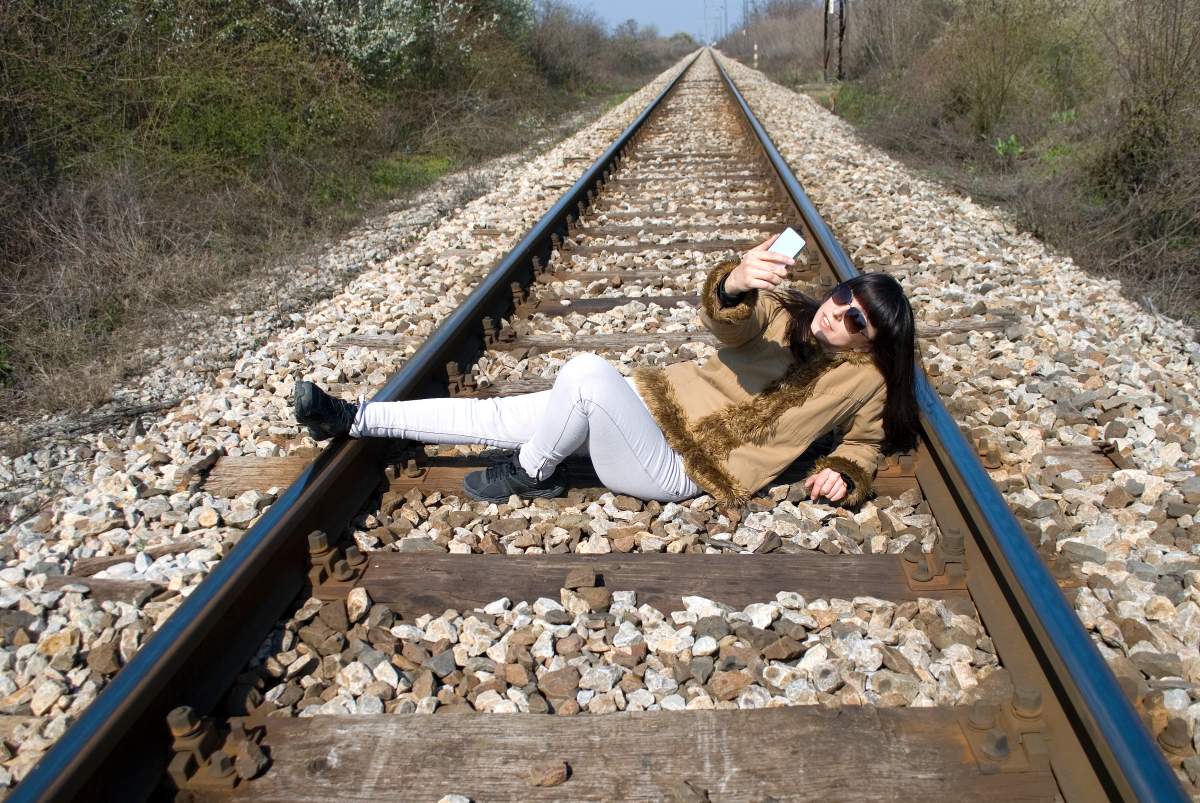 Deaths related to taking selfies often involved heights and/or water, according to researchers.