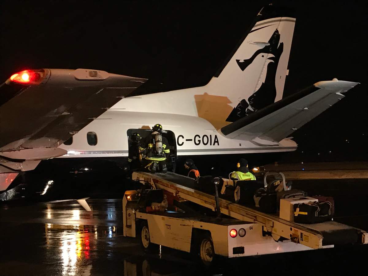 Emergency landing at Kelowna International Airport - image