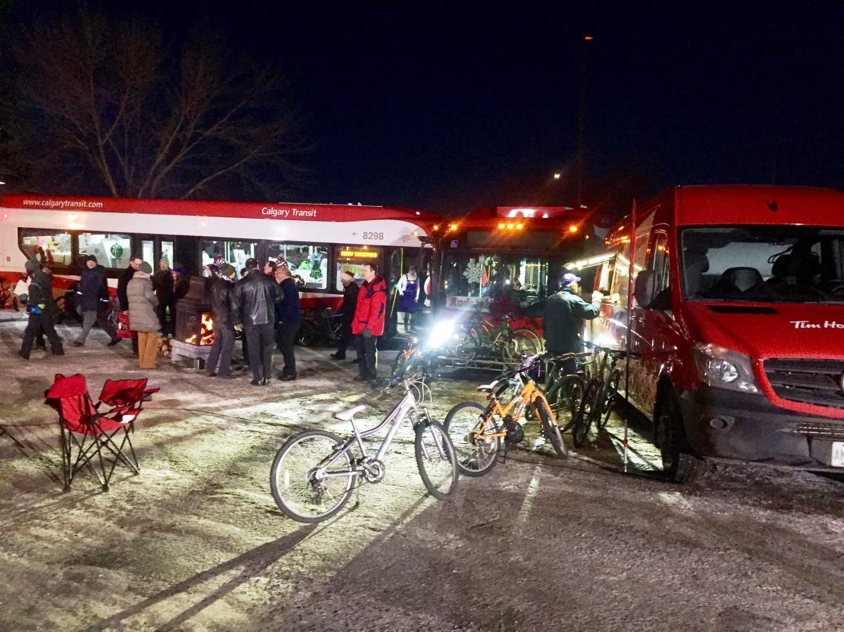Global Calgary collects a busload of presents for first-ever Morning of Giving - image