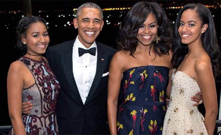 The photo selected for the Obama family’s final official White House holiday card was snapped out of a request by Prime Minister Justin Trudeau.