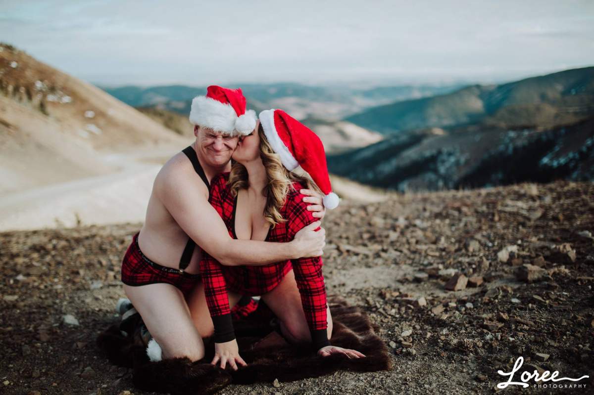 Alberta bachelor meets his match through risqué Christmas cards - image