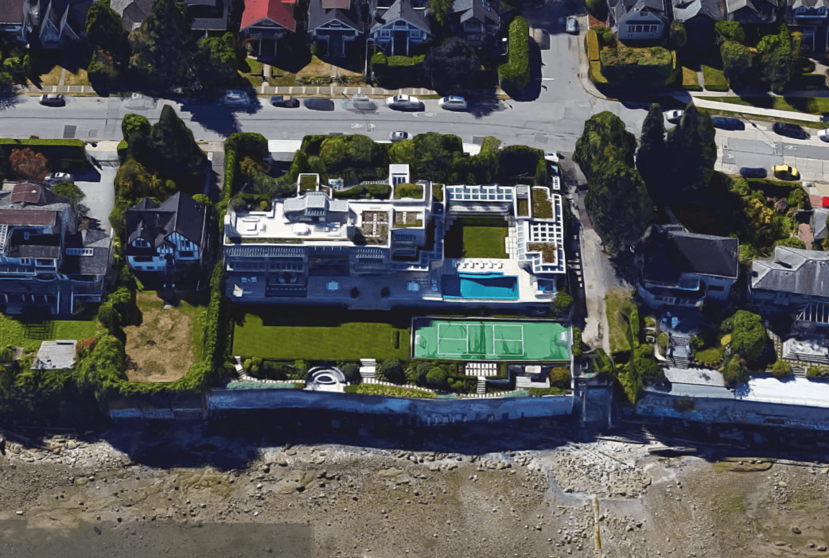 Chip Wilson's home as seen through satellite imagery.