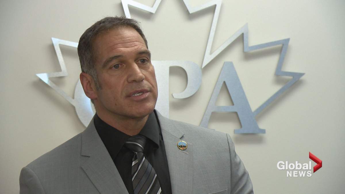 FILE: Calgary Police Association president Les Kaminsky spoke to reporters on January 11, 2017.