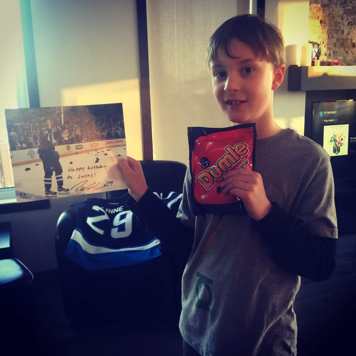 Winnipeg Jets’ Patrick Laine surprises young fan for his birthday - image