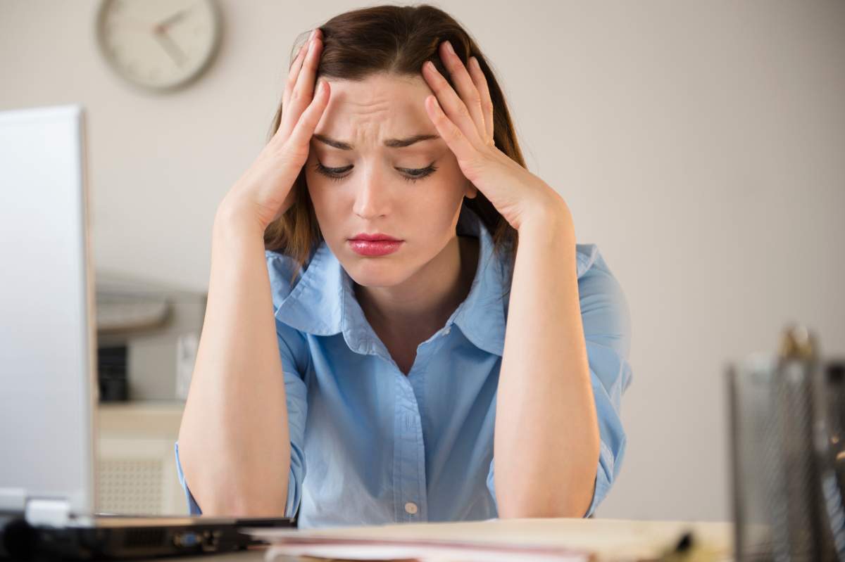 About half of Canadians are unhappy at their current job, says a report from Hays Canada.