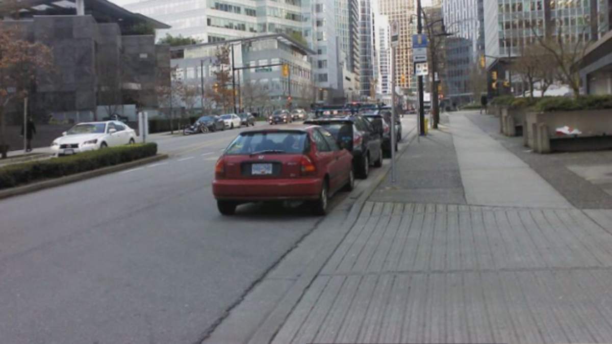 Vancouver man issued parking ticket seconds after stopping car - image