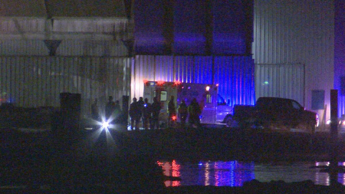 Emergency crews arrive at Tolko mill in Kelowna shortly after 9 p.m. Monday evening in response to a sinking boom boat.