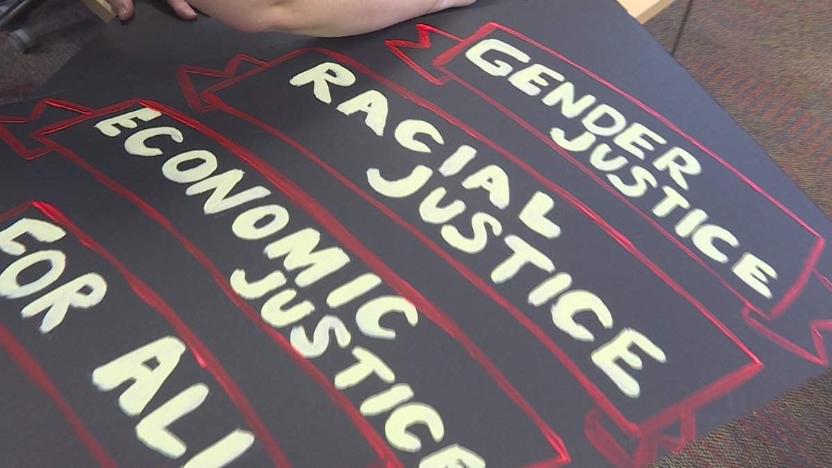 Frederictonians will rally in support of women's rights to show solidarity with the Women's March on Washington, taking place Saturday.