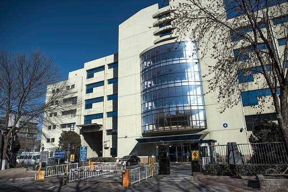 The "Tomorrow Group" building is seen in Beijing on February 1, 2017.
A Chinese billionaire has been abducted in Hong Kong by mainland agents, according to reports on January 31, triggering more concerns over security in the city after the disappearance of five booksellers. Financier Xiao Jianhua, founder of Beijing-based Tomorrow Group, was staying long-term at Hong Kong's luxury Four Seasons hotel, according to reports in overseas Chinese-language media. 