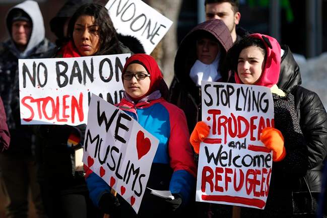 Winnipeg protesters want sanctuary city for undocumented migrants - image