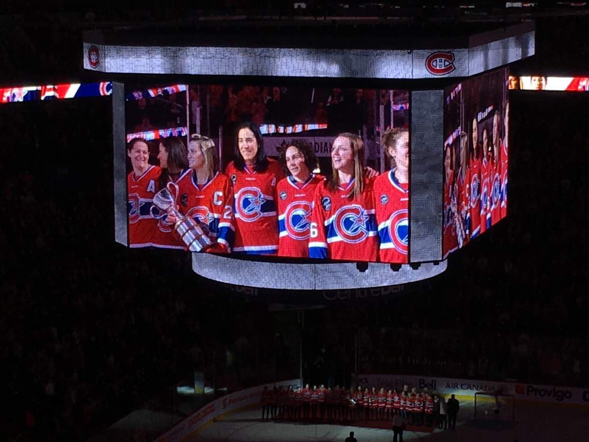 Les Canadiennes de Montréal are honoured at a Habs game, Tuesday, March 14, 2017.