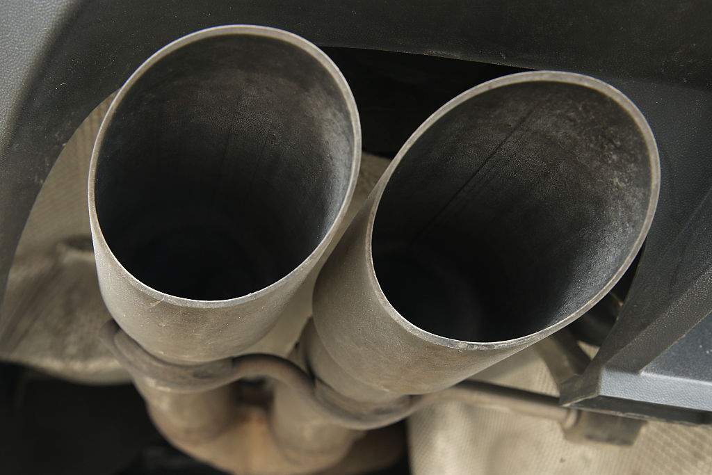 Edmonton councillor pushing for crack down on extremely noisy vehicles - image