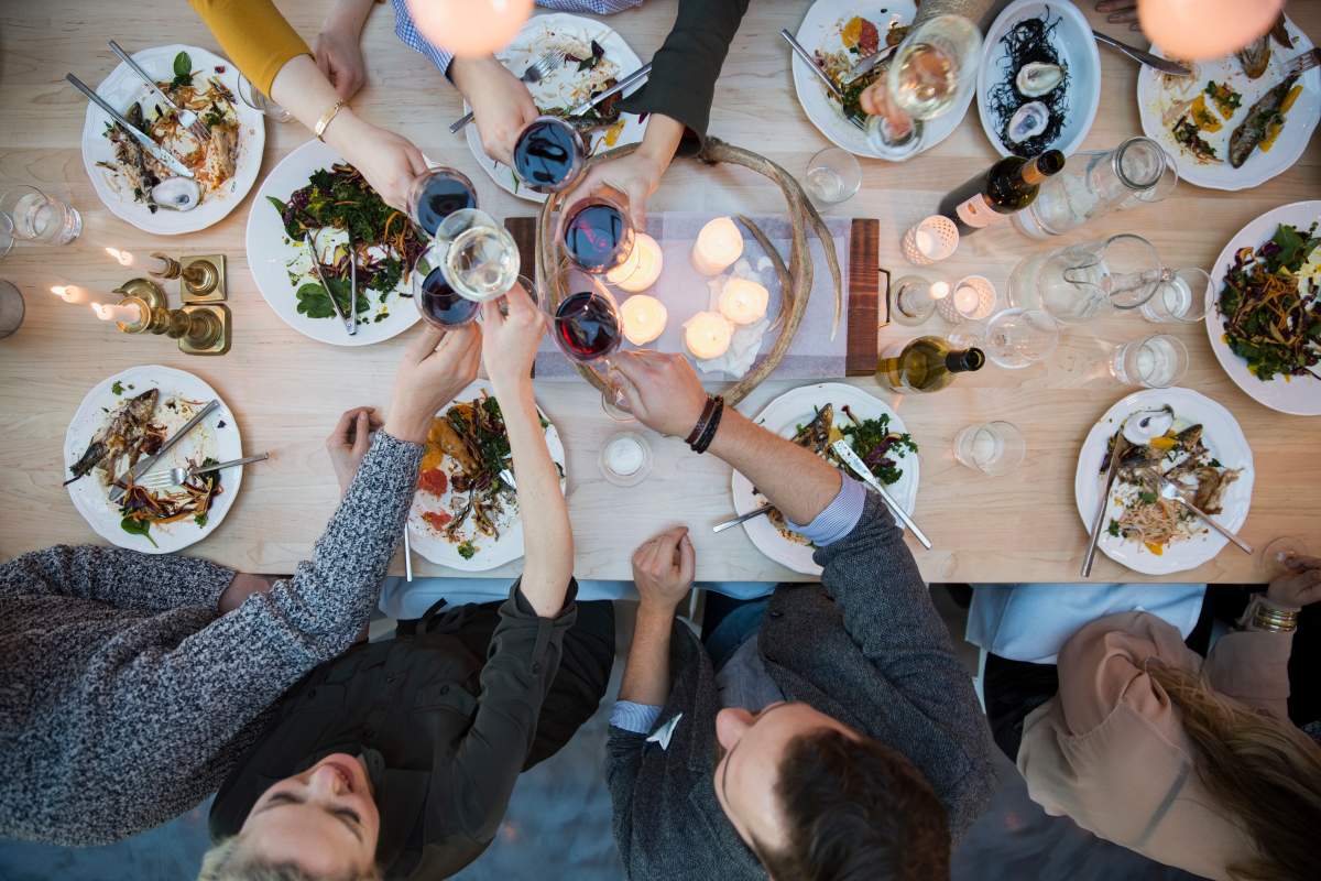 Alberta restaurants say cumulative effect of ‘hostile policies’ is ‘death by a thousand cuts’ - image