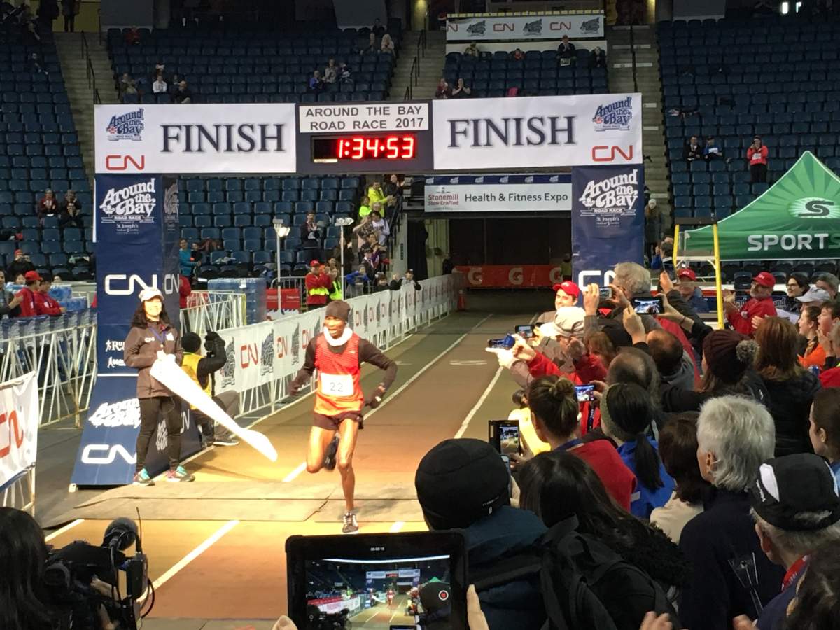 The 30-km winner of the Around the Bay Road Race Panuel Mkungo (2017).