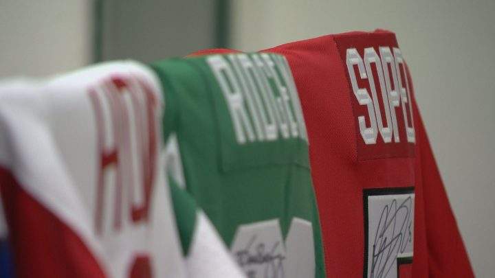 Asquith, Sask. showered with support after autographed Gordie Howe jersey stolen - image