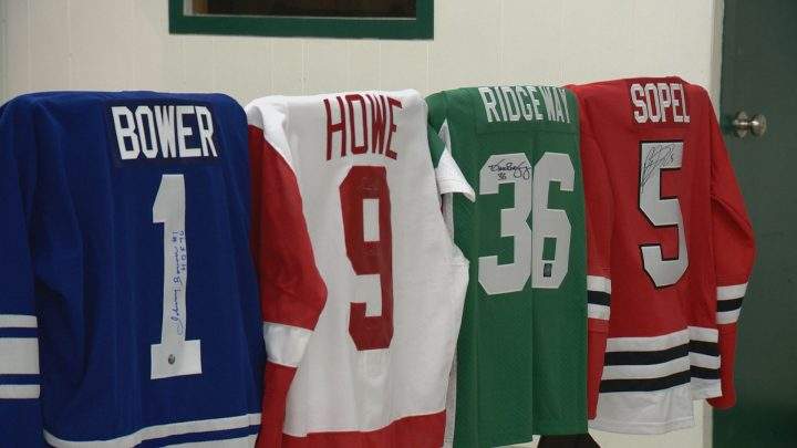 Asquith, Sask. showered with support after autographed Gordie Howe jersey stolen - image