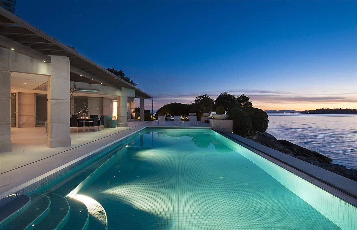 5365 Seaside Place, West Vancouver, B.C.