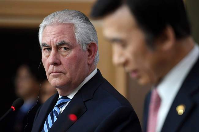 U.S. Secretary of State Rex Tillerson, left, looks on South Korean Foreign Minister Yun Byung-se during a press conference in Seoul Friday, March 17, 2017.