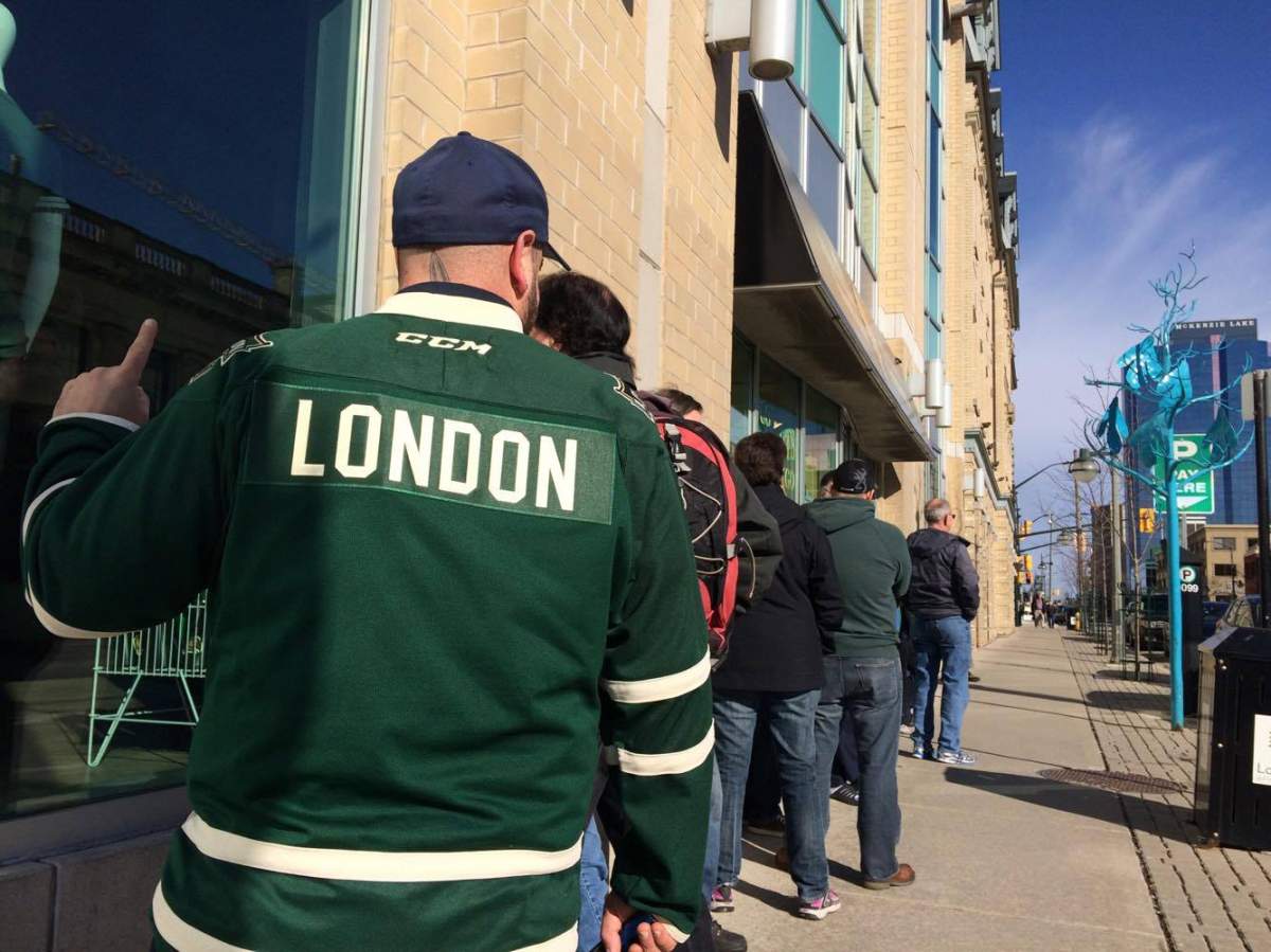 London Knights fans line-up for playoff tickets ahead of conference semi-finals - image