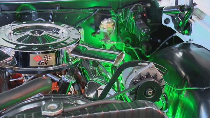 Thousands turn out for the Draggins annual rod and custom car show at Prarieland Park.