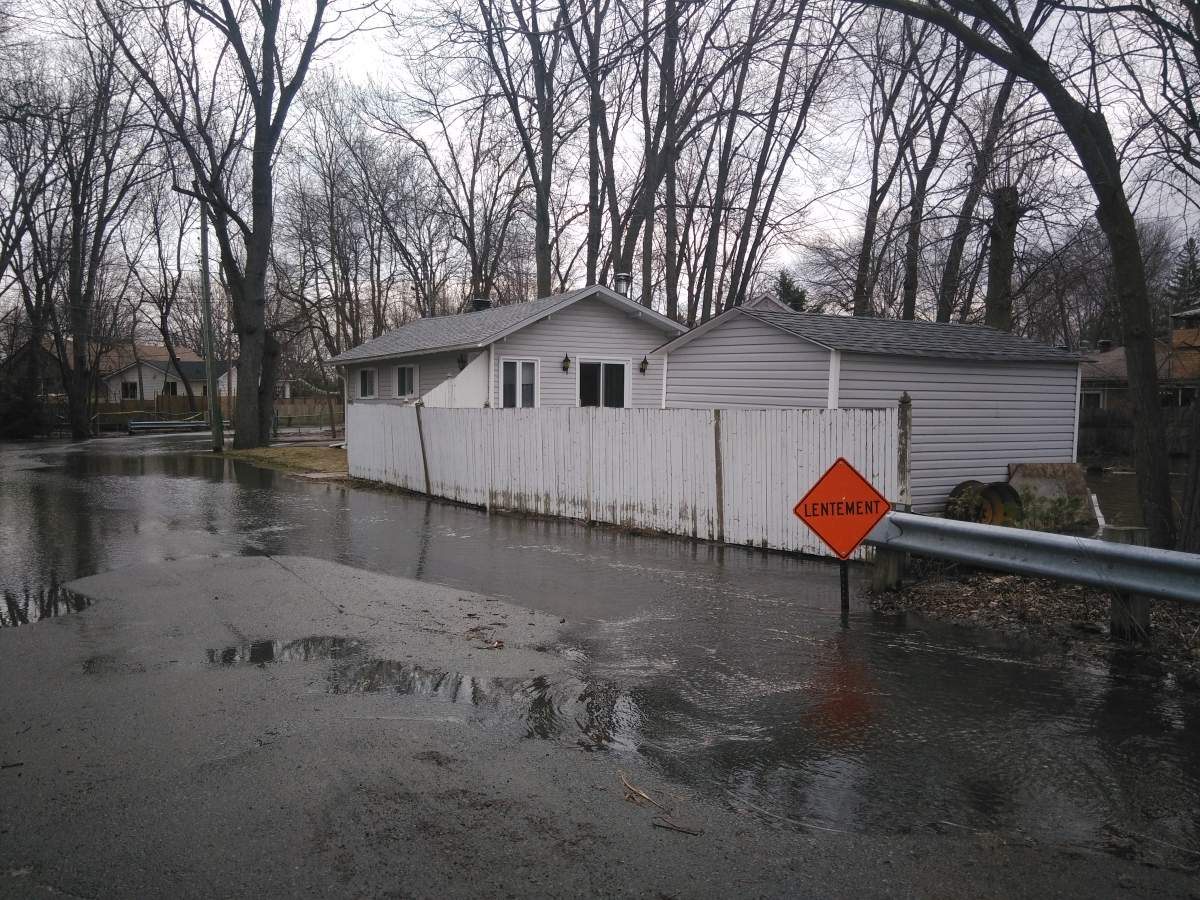 Ile-Mercier is bracing for flooding overnight.