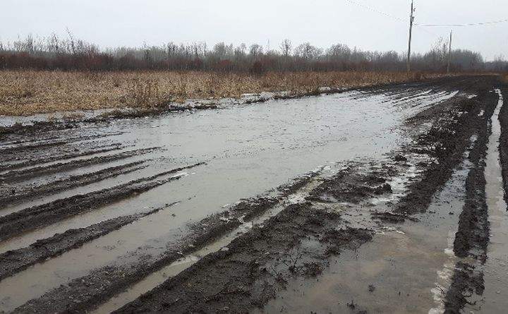 The Paul First Nation – located about 70 kilometres west of Alberta\’s capital – confirmed a local state of emergency was declared on April 19, 2017 because flooded roads have made it nearly impossible for residents to access clean water or for emergency vehicles and school buses to get through.