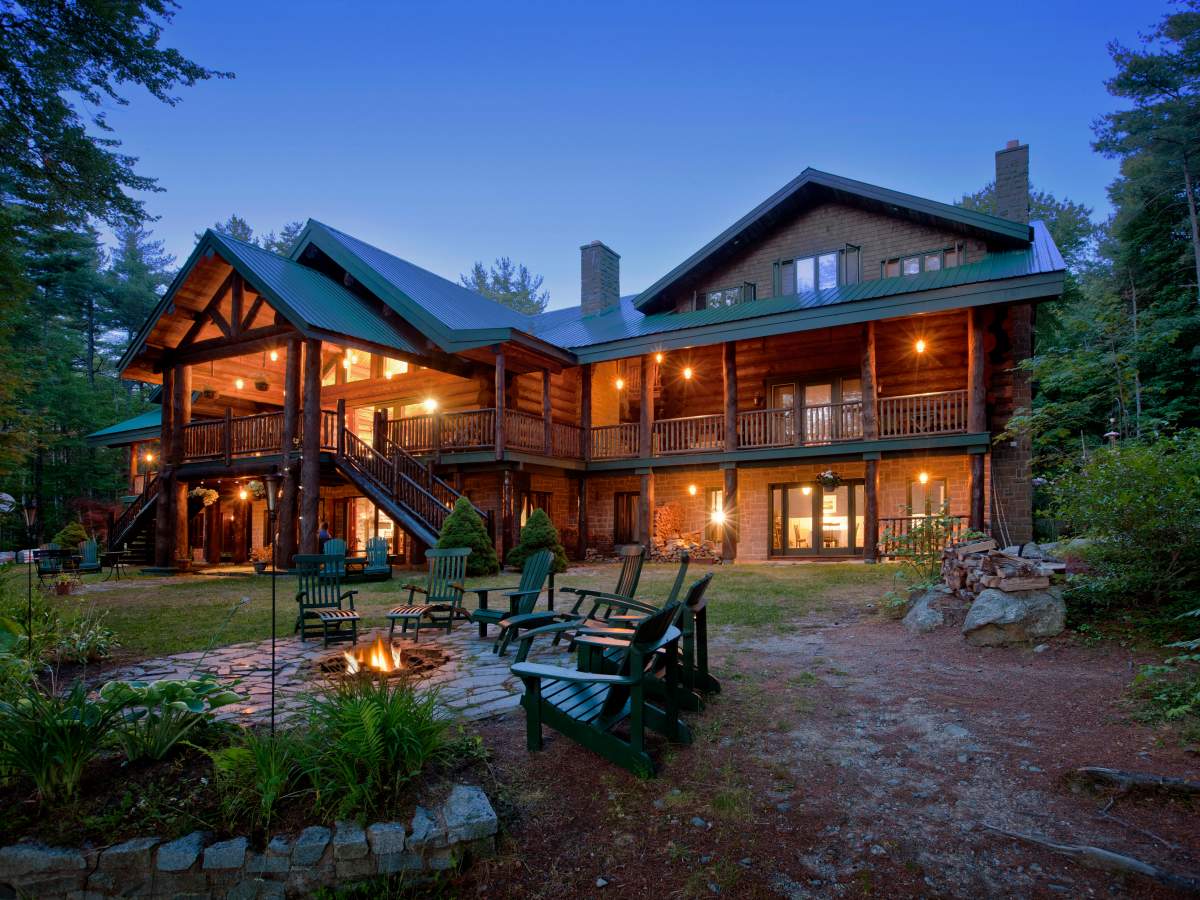 Trout Point’s Great Lodge is nestled in the Tobeatic Wilderness and offers stunning river views.
