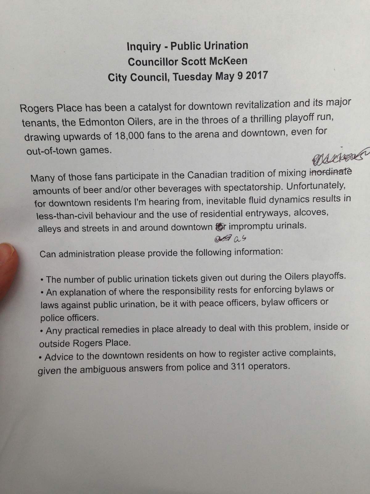 City councillor wants to crack down on public urination after Edmonton Oilers games - image