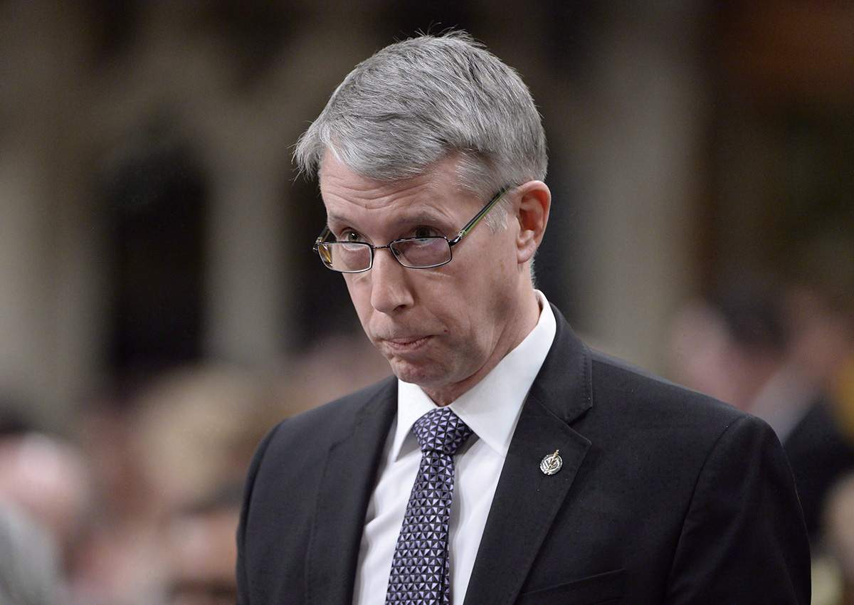 Andrew Leslie, Parliamentary Secretary to the Minister of Foreign Affairs (Canada-U.S. Relations), rises during Question Period in the House of Commons in Ottawa, Wednesday, Feb.8, 2017. 