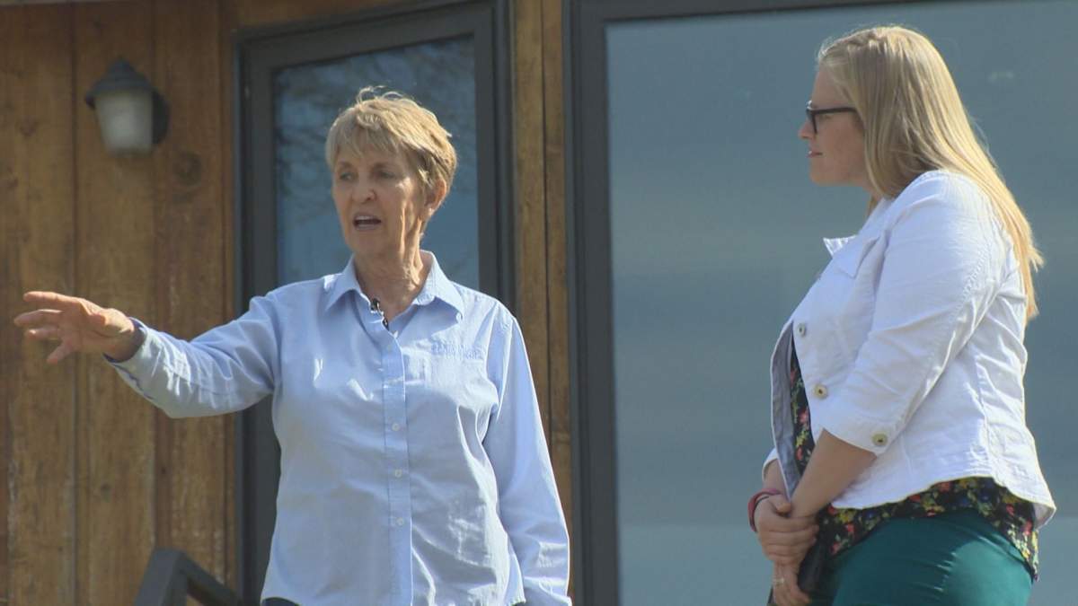 Deanna Waters speaks with Global’s Lorraine Nickel about the flood 20 years ago.