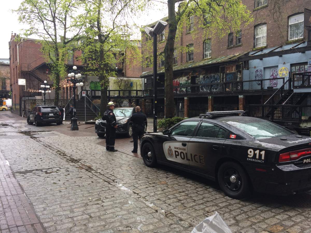 Good Samaritan helps victim who suffered severe burns in Gastown fire - image