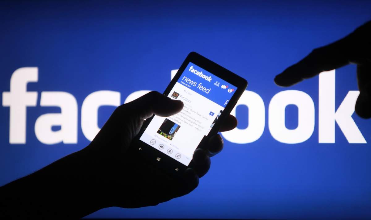 A woman who wants to sue Facebook over its use of "sponsored stories" can pursue her case in British Columbia, the Supreme Court of Canada ruled Friday.