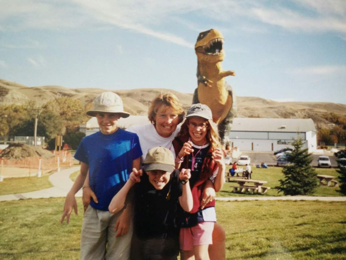 Global Winnipeg’s Timm Bruch (front and centre) with family in Drumheller, Alta.