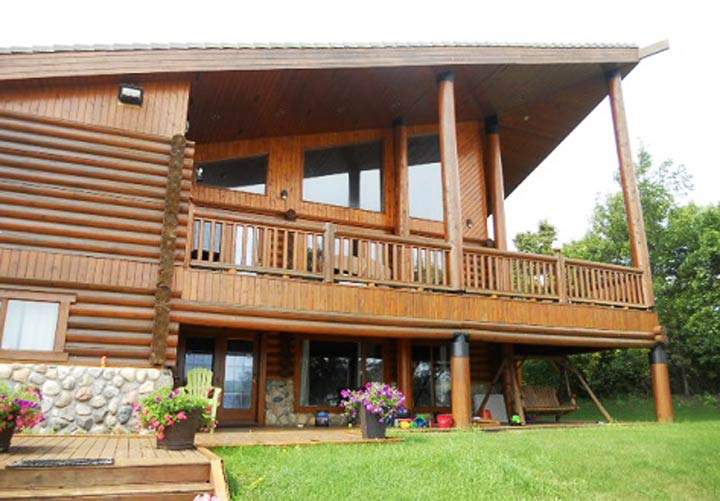 10: 10 Greystone Bay, Buena Vista - $1,890,000 (8 bedrooms, 4 bathrooms)