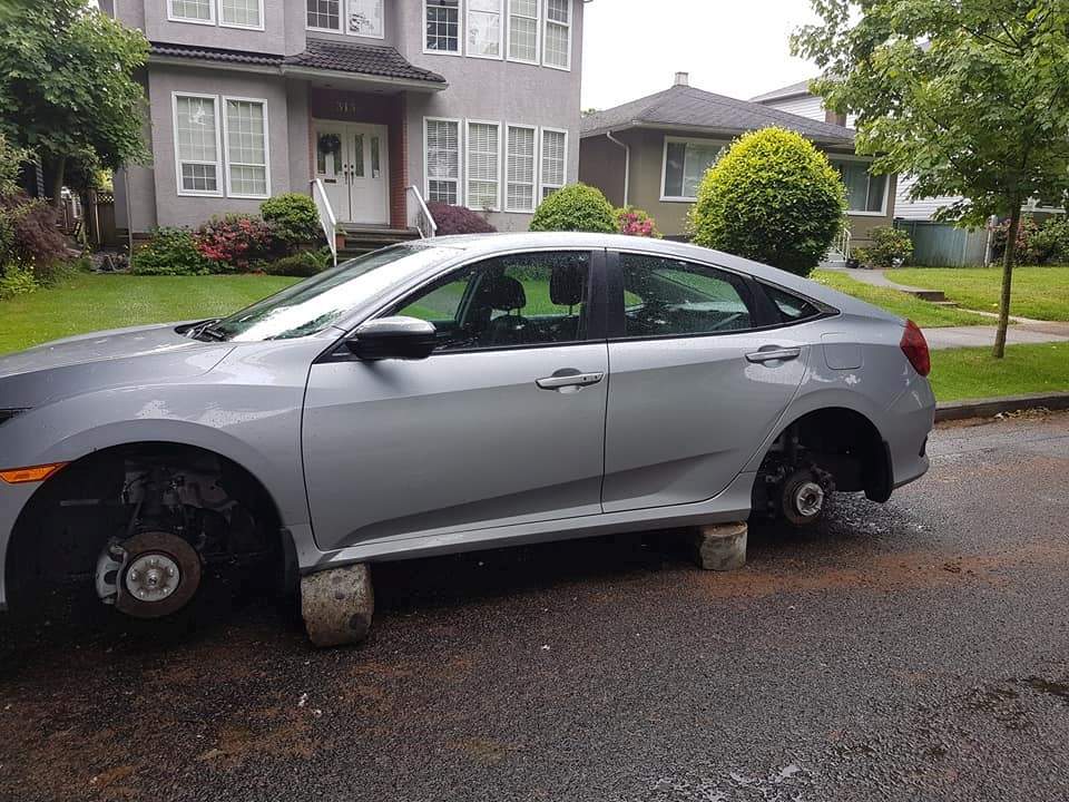 2 wheels stolen from car parked in Vancouver in what police call unusual theft - image
